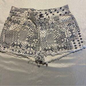 Bullhead Cream/white and Black Patterned Denim Vintage looking